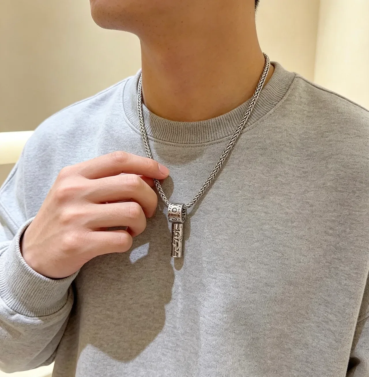 Balenciaga 编织链 圆柱形吊坠项链 3