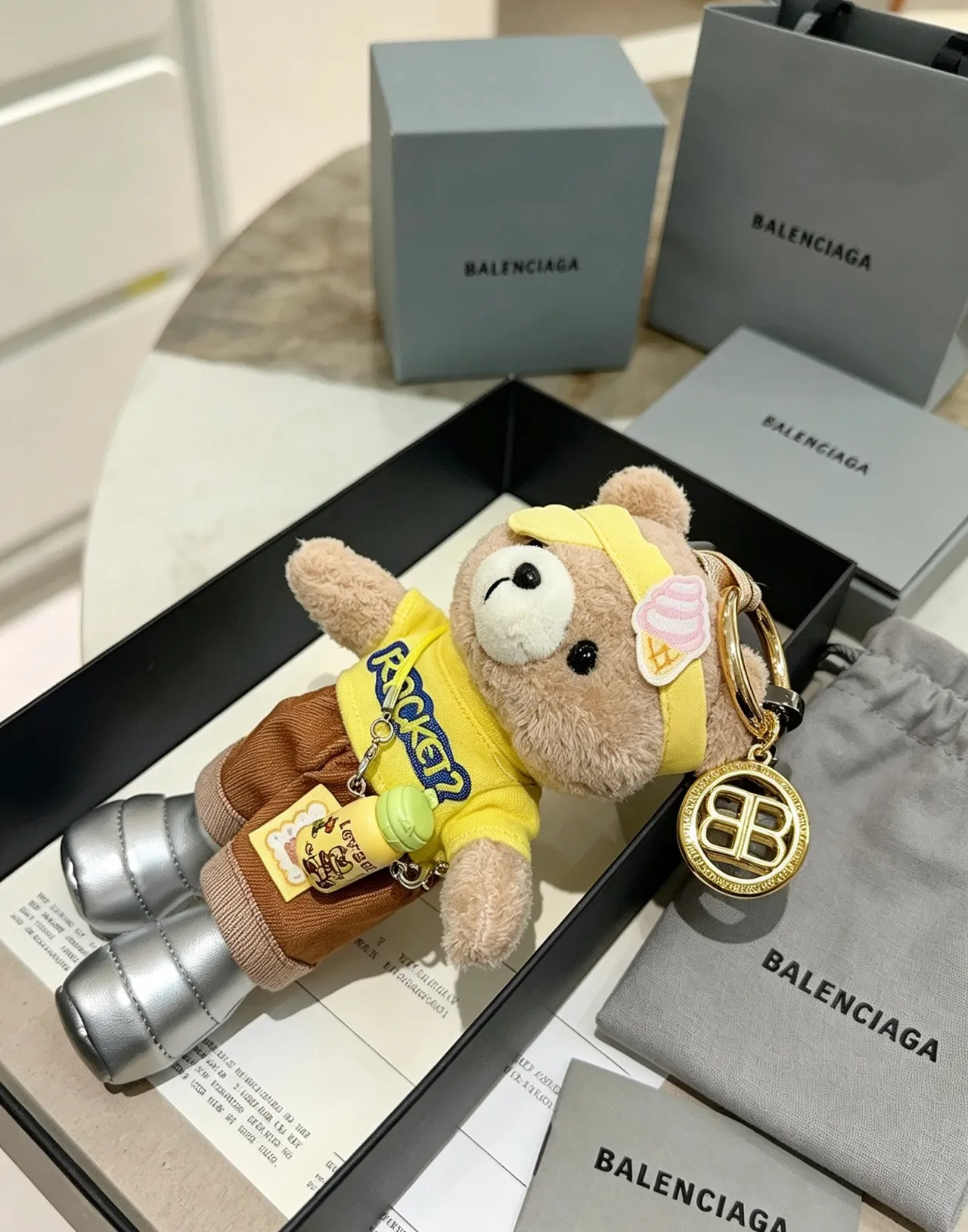 Balenciaga Le Cagole Black Gold 穹顶造型手提波士顿包 2