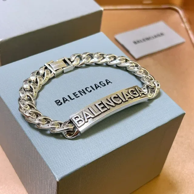Balenciaga Logo Corrente Pulseira de Metal Prateado 2