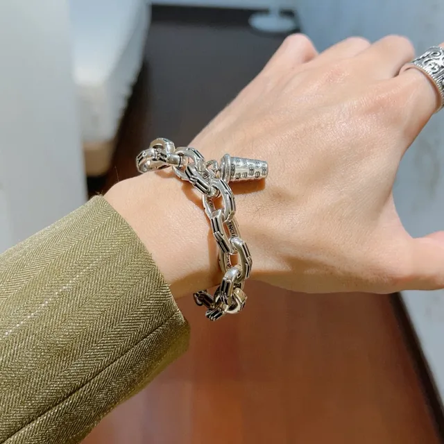 Balenciaga Bracelet Chaîne à Maillons Épaisses Argentées Noires avec Détails 5