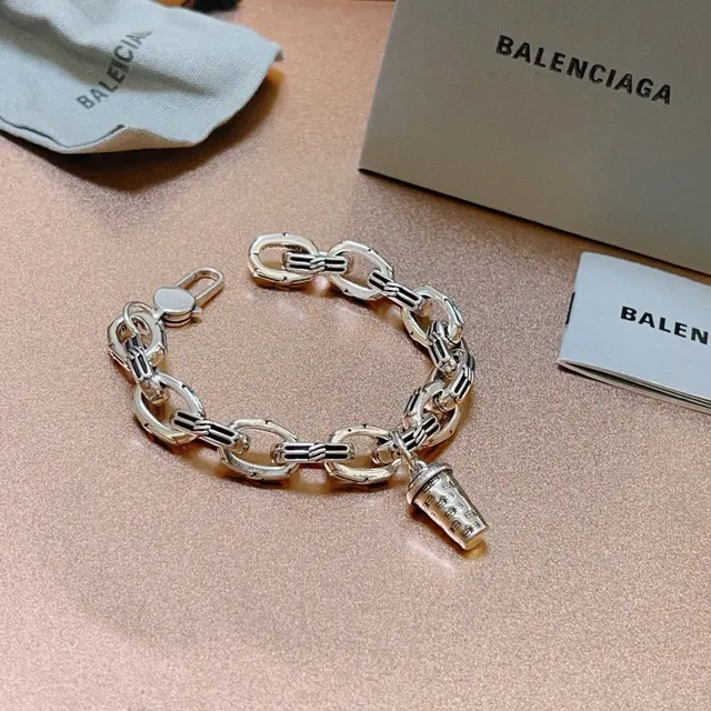 Balenciaga Bracelet Chaîne à Maillons Épaisses Argentées Noires avec Détails 6