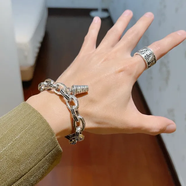 Balenciaga Bracelet Chaîne à Maillons Épaisses Argentées Noires avec Détails 8