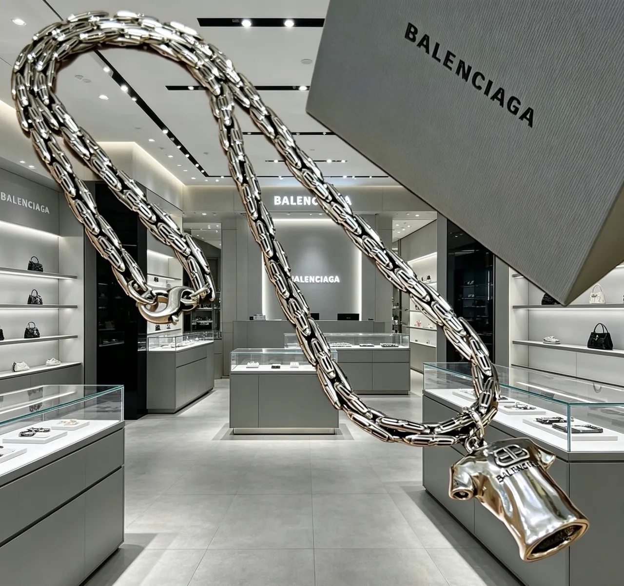 Balenciaga T-Shirt Necklace Silver Chunky Link Chain Pendant Necklace 6