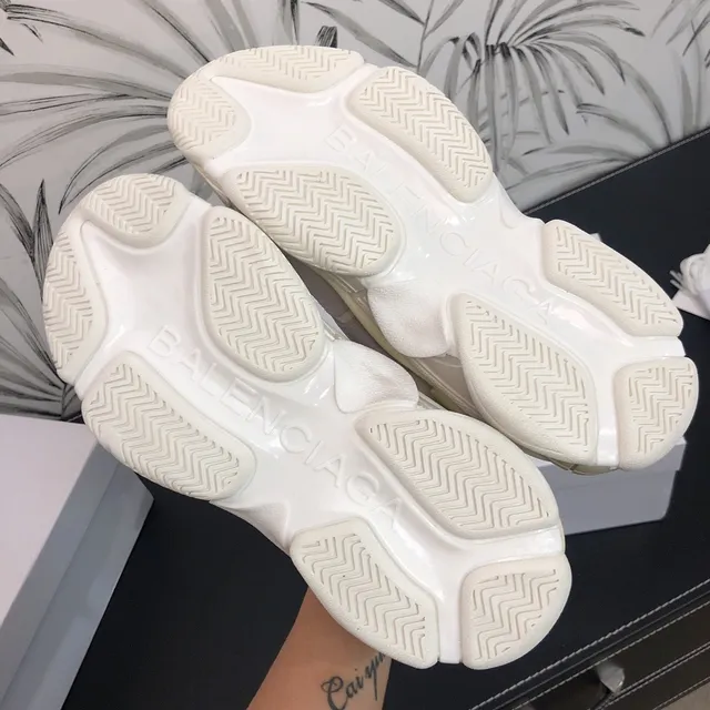 Balenciaga Triple S Off-White Beige zapatillas chunky 3