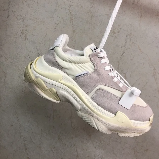 Balenciaga Triple S Off-White Beige zapatillas chunky 5