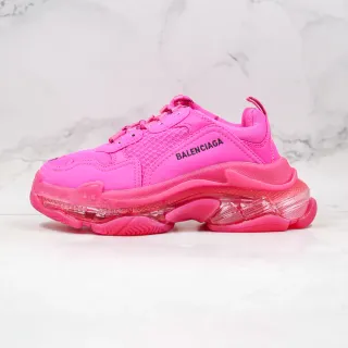 Balenciaga Triple S Pink मोटी सोल वाली स्नीकर्स