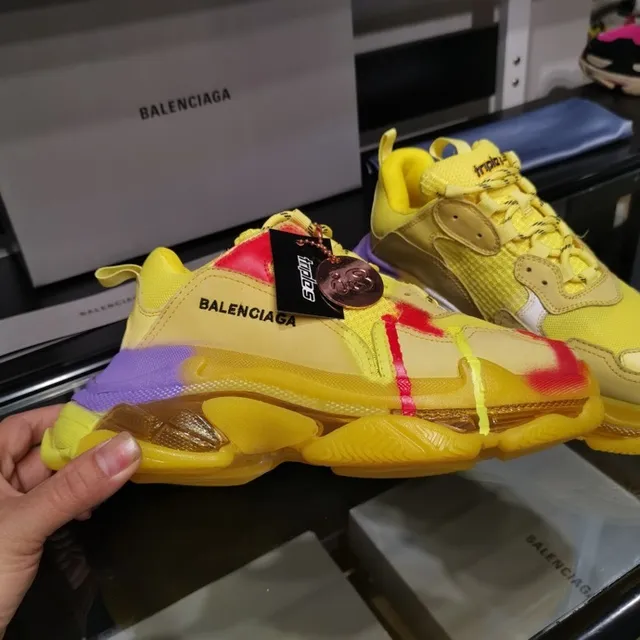Balenciaga Triple S Jaune Violet Rouge Taches de peinture Sneakers à semelle épaisse 4