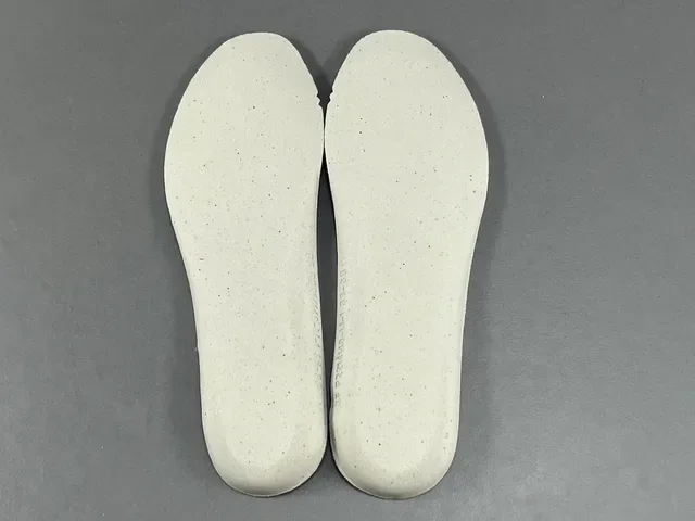 Balenciaga White Red Mesh And Synthetic Overlay Upper Sculpted Multi-Layered Sole Chunky Sneakers 4