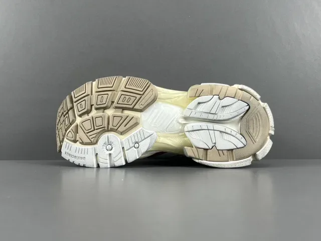 Balenciaga White Red Mesh And Synthetic Overlay Upper Sculpted Multi-Layered Sole Chunky Sneakers 13