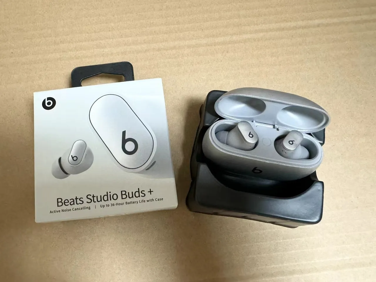 Beats Studio Buds+ গোলাপি সোনা কালো সাদা রূপা TWS ইয়ারবাড 4