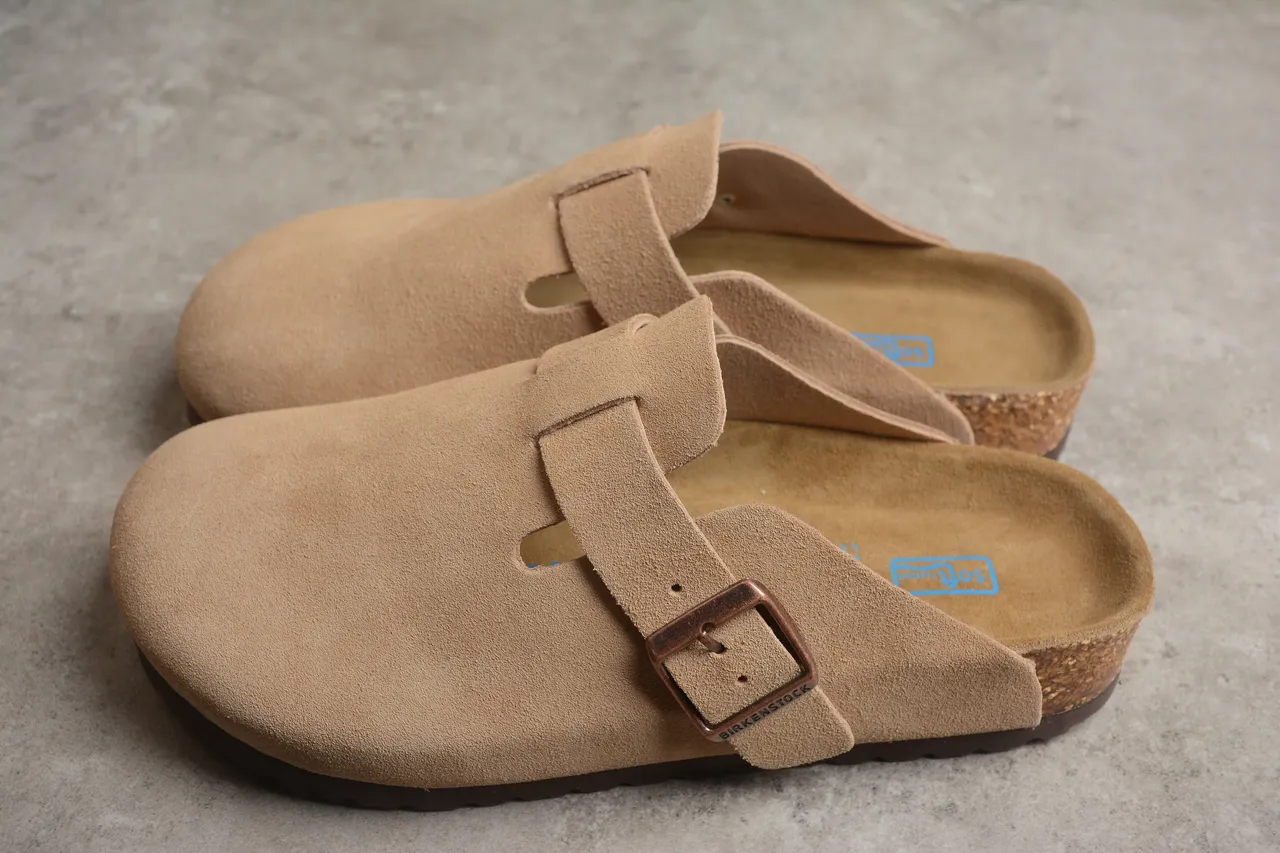 Birkenstock Arizona Tan Suede Single-Buckle Slipper 8