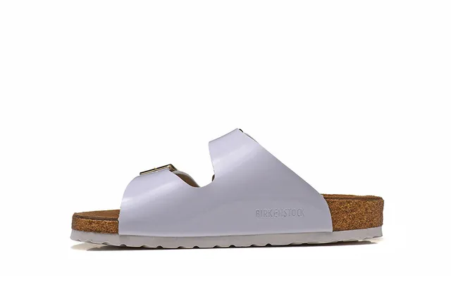 Birkenstock Arizona सफेद दो पट्टियों वाली कास्युअल सैंडल 4