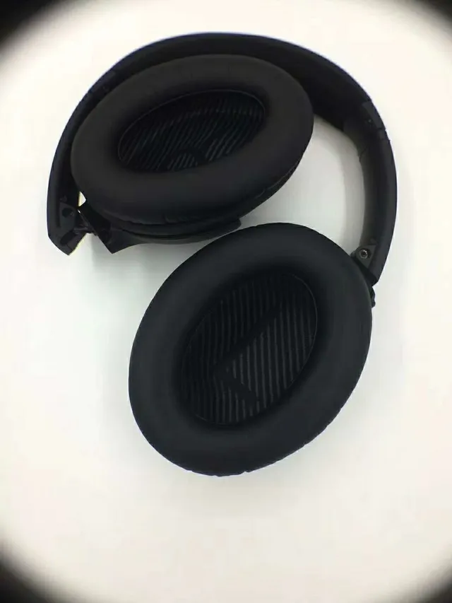 Bose Fones de Ouvido Circumaural Preto Acabamento Matte 6
