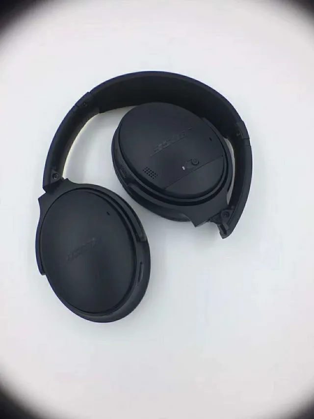 Bose Fones de Ouvido Circumaural Preto Acabamento Matte 8