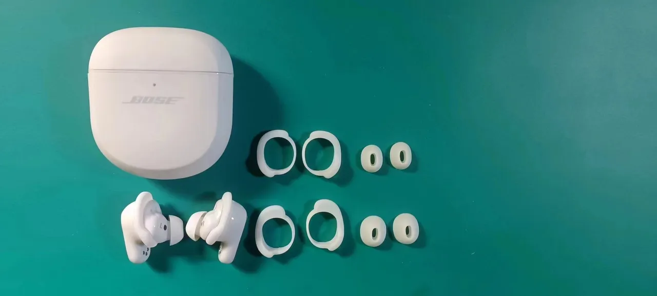 Bose Ultra écouteurs blanc argent compact style tige plaque métallique TWS écouteurs 2