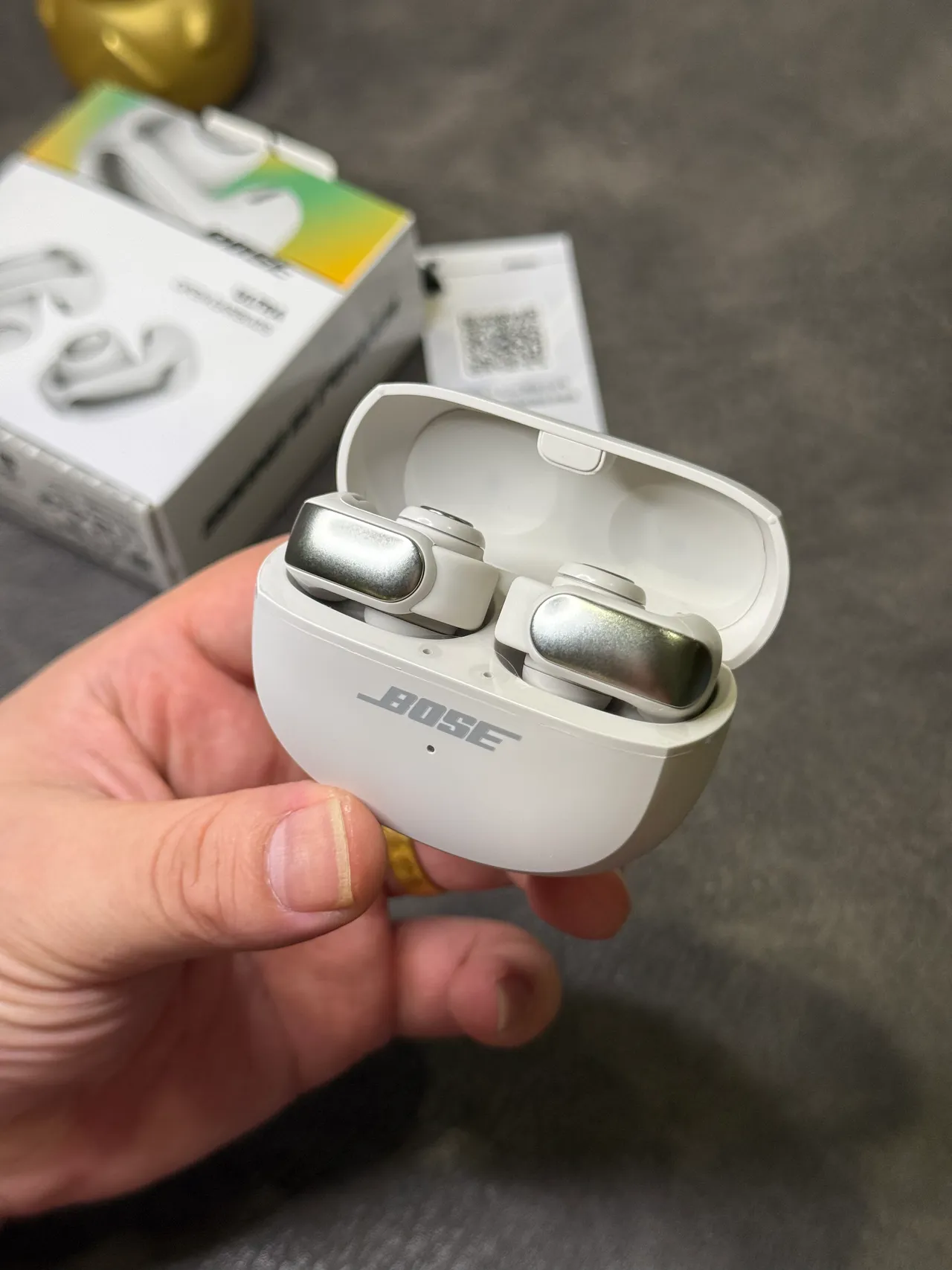 Bose Ultra Open Earbuds সাদা রূপালী ডিজাইন উইংটিপ-ফিট TWS ইয়ারবাডস 12