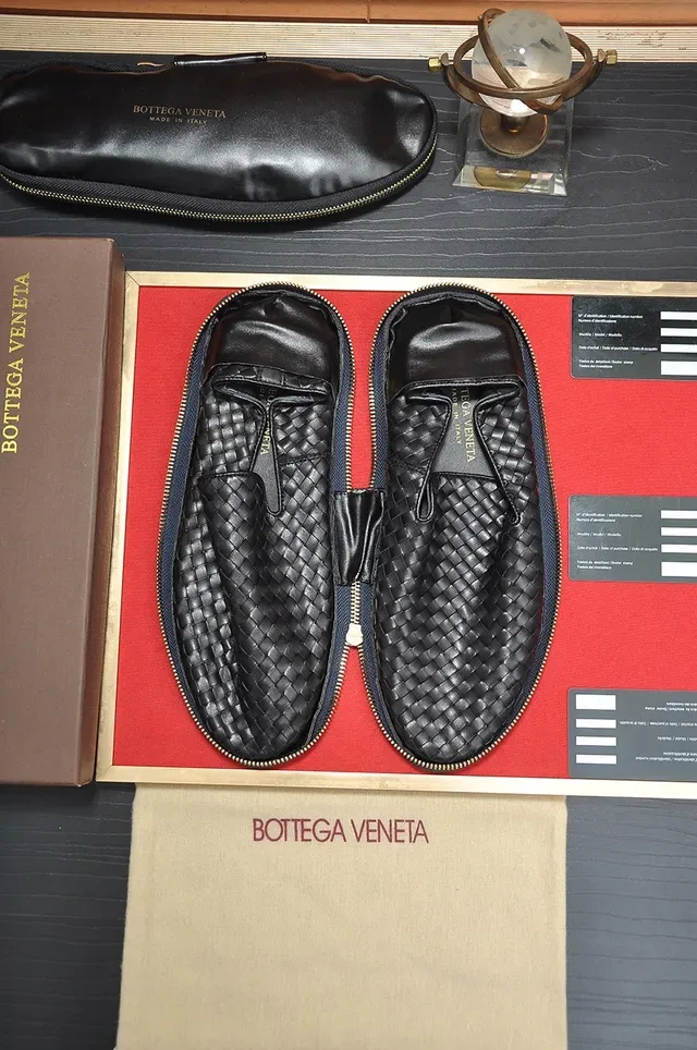 Bottega Veneta Andiamo Intrecciato جلد منسوج أسود لُوفرز 5