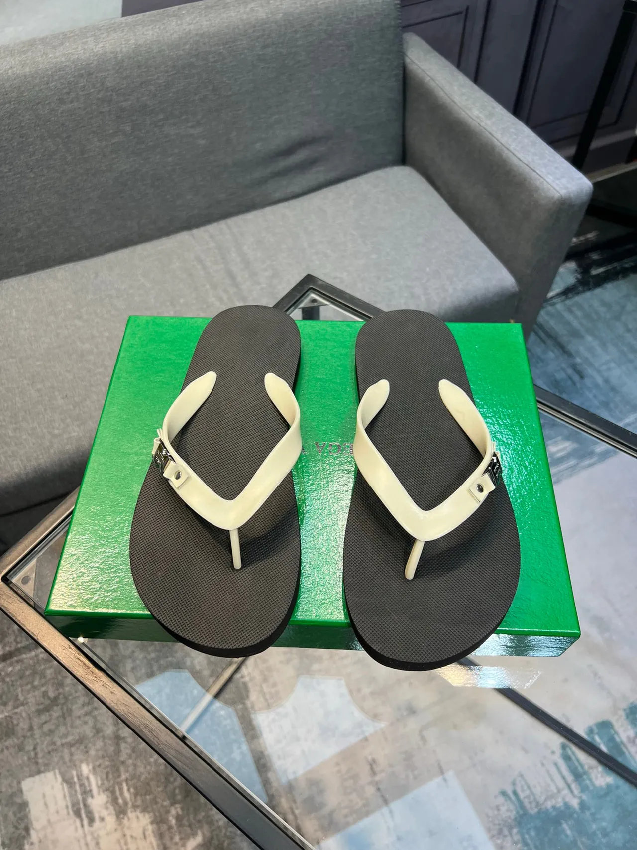 Bottega Veneta Black Beige Minimalist Thong Molded Rubber Sole Slippers 2