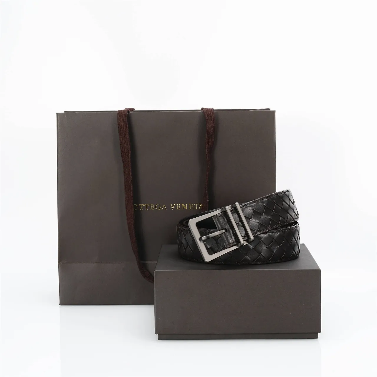 Bottega Veneta Cassette Intrecciato Cinturón de cuero negro 5