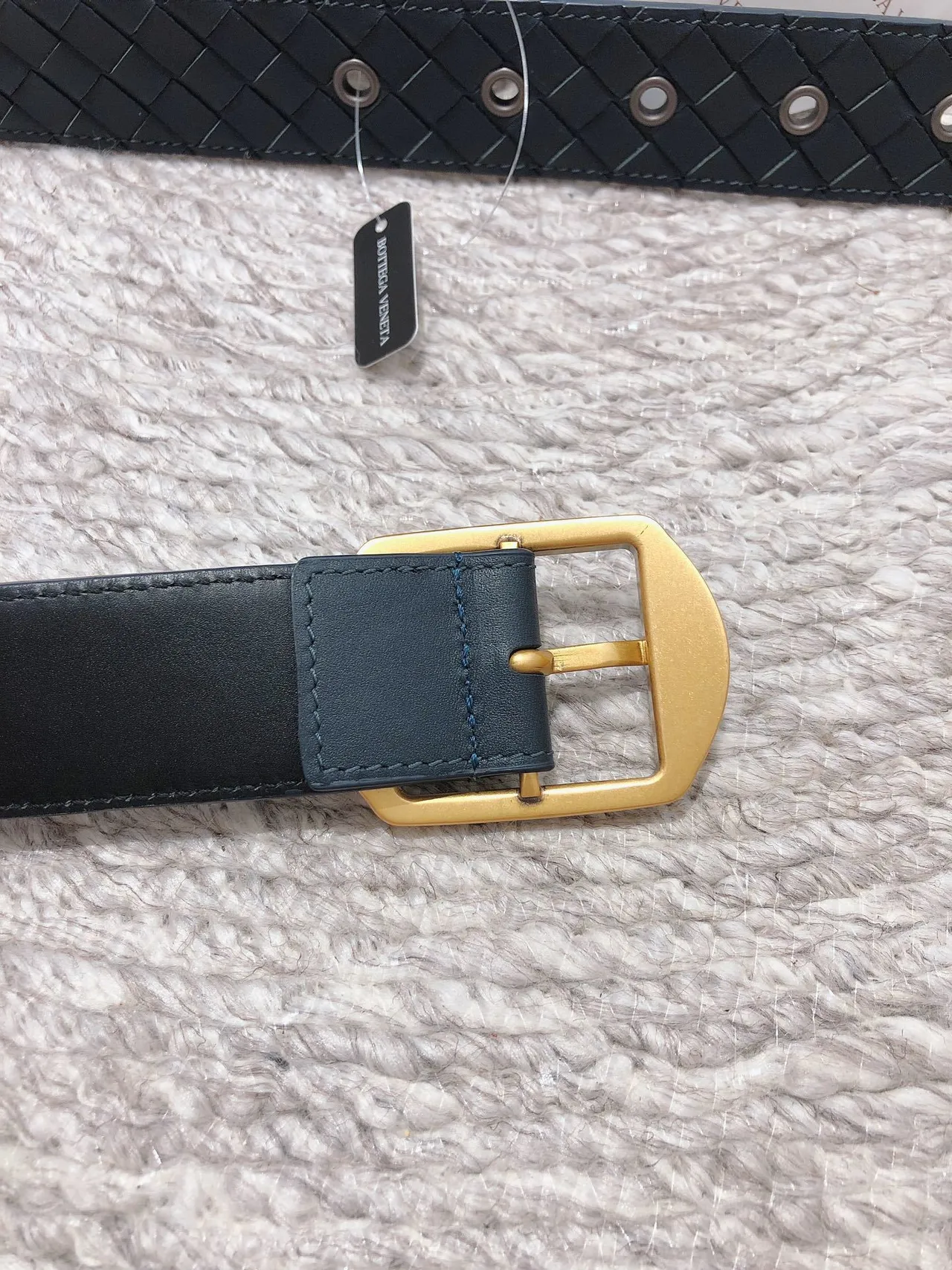 Bottega Veneta Cassette Intrecciato cinto de couro azul-marinho 3