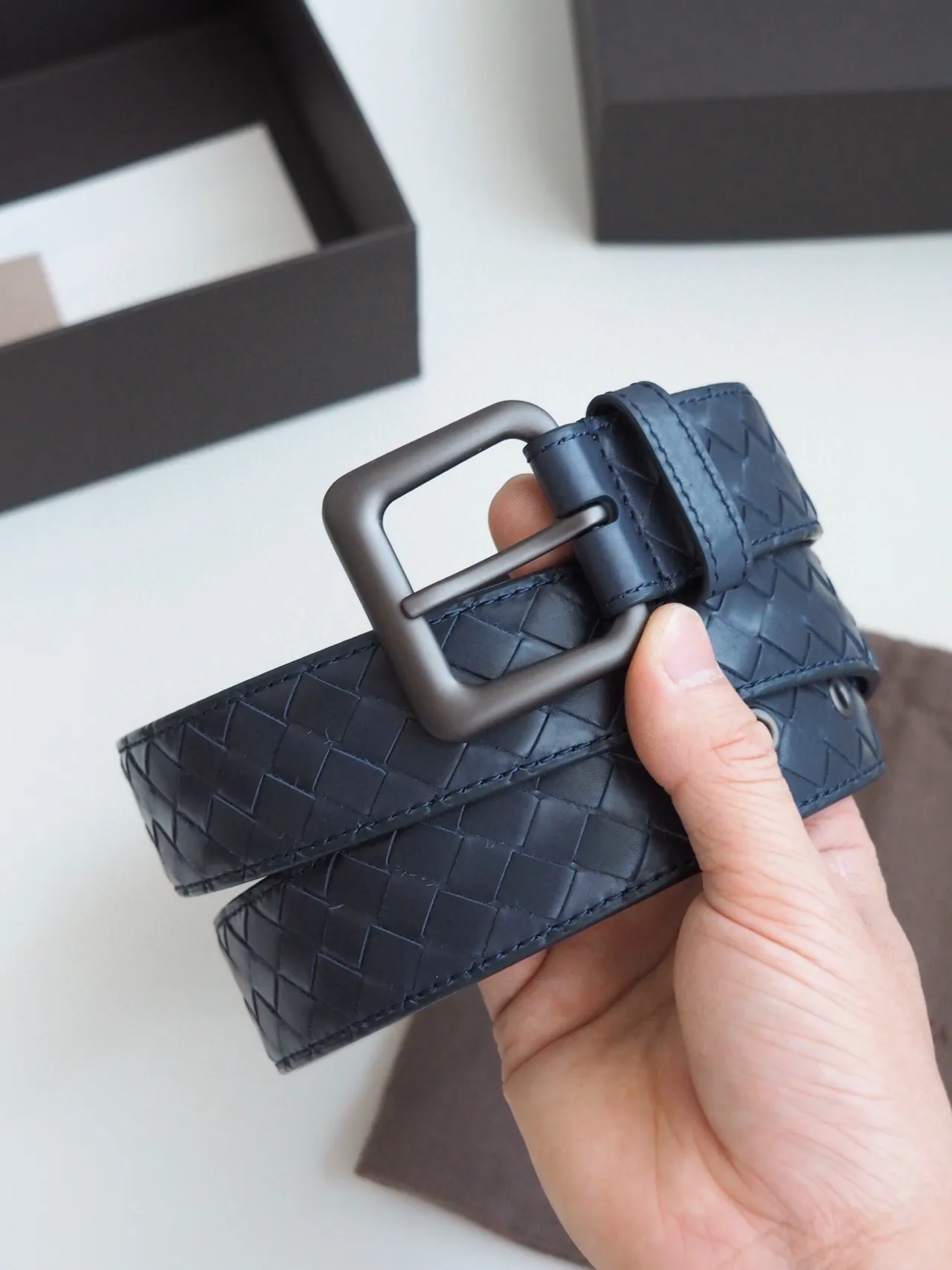 Bottega Veneta Intrecciato 海军灰 编织 哑光 刷金属 扣 皮带 9