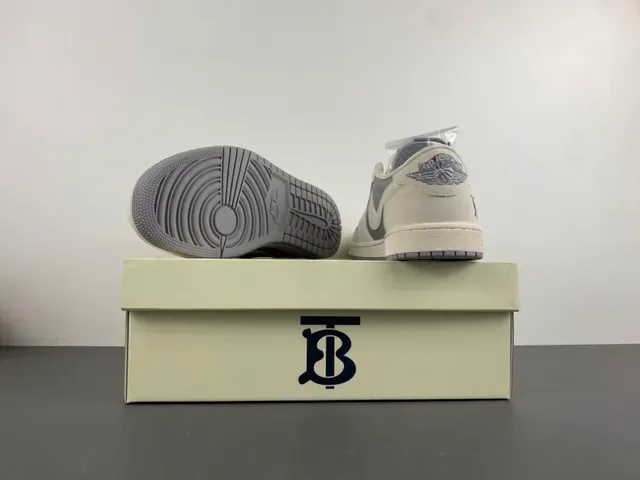 Burberry بيجي رمادي لايت توب حذاء رياضي أسلوب حياة جلدي وصناعي 16