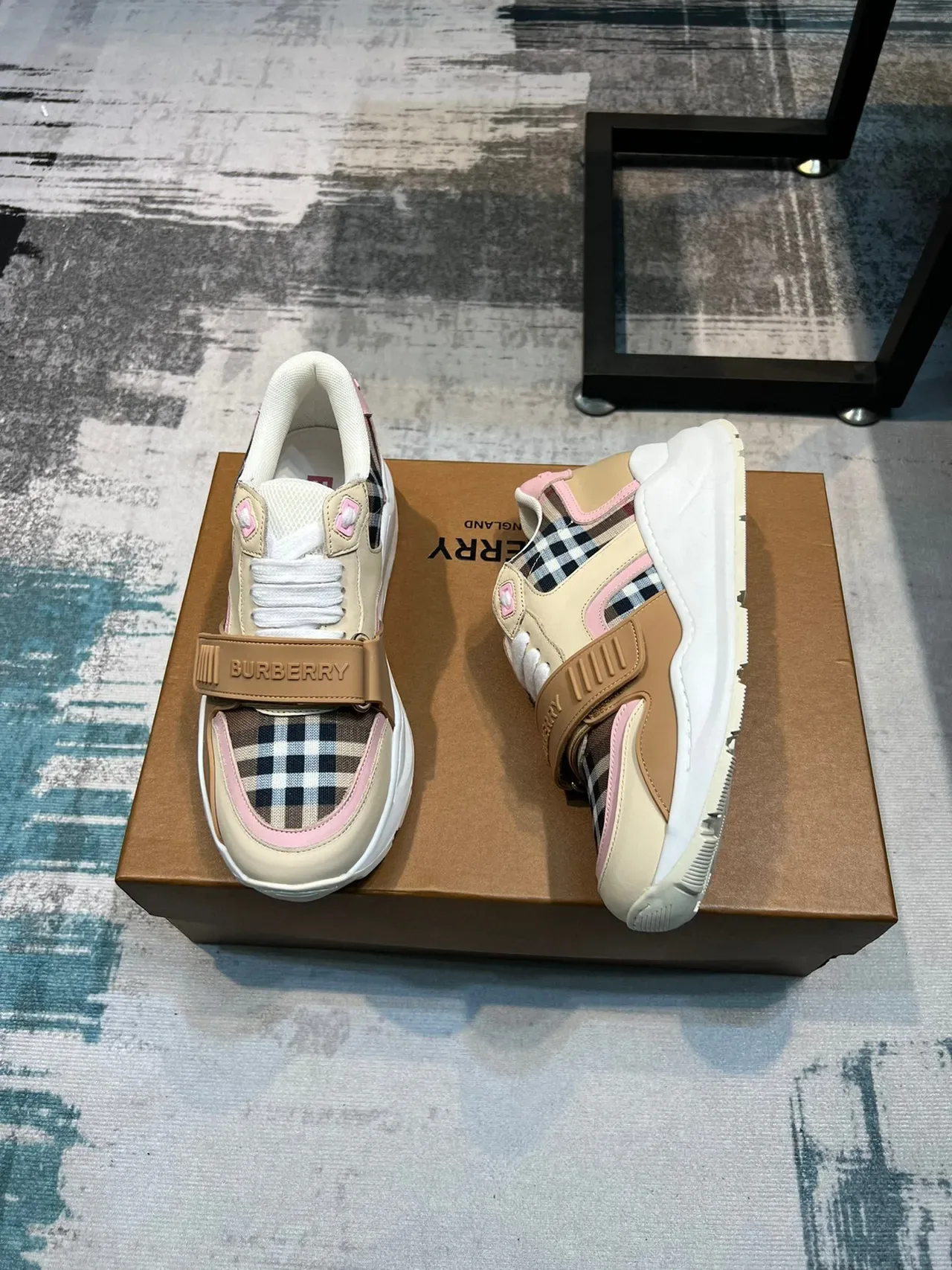 Burberry Beige Chaussures Chunky Semelle Rose Panneaux Tissu à Carreaux 4