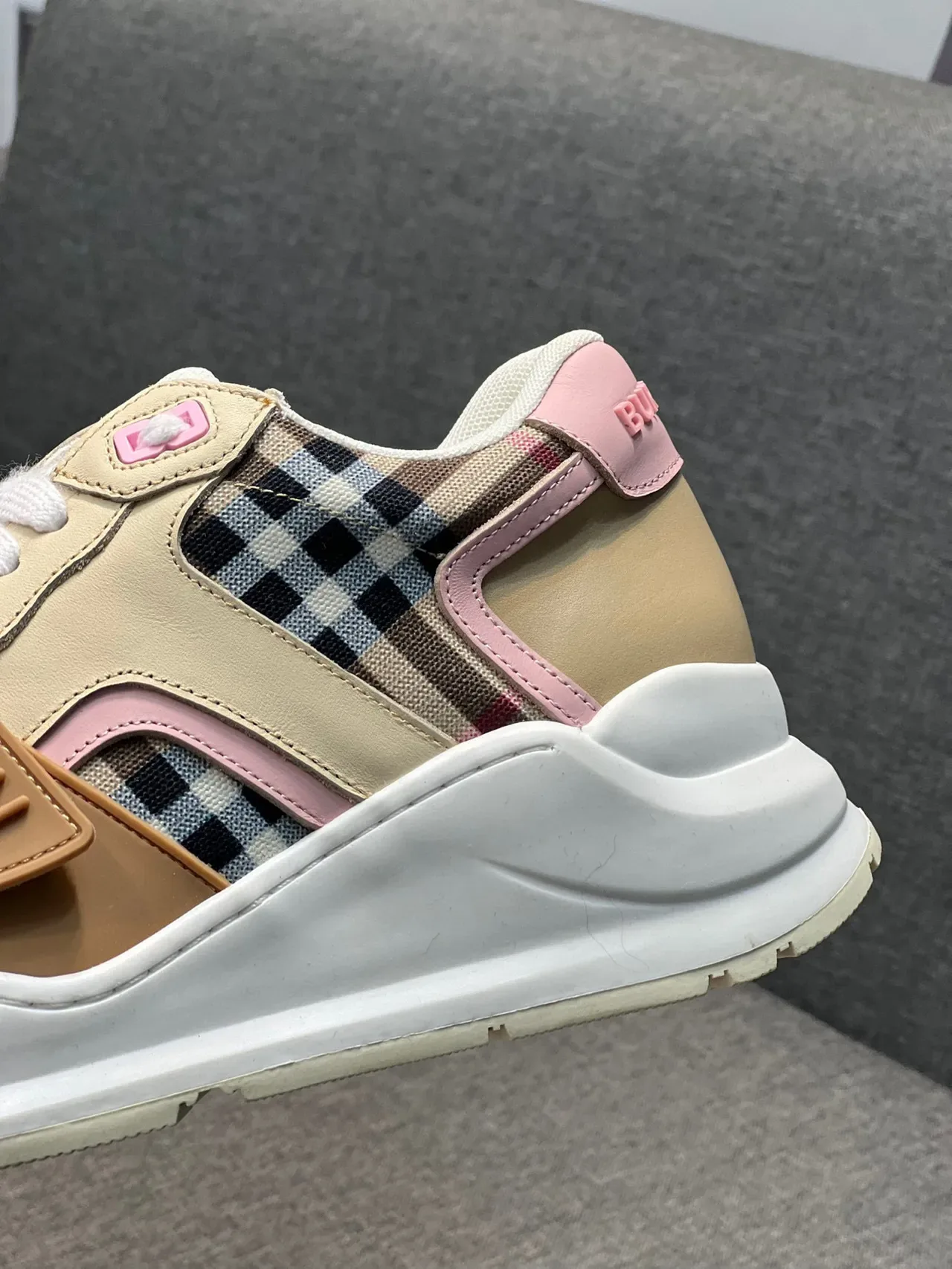 Burberry Beige Chaussures Chunky Semelle Rose Panneaux Tissu à Carreaux 9