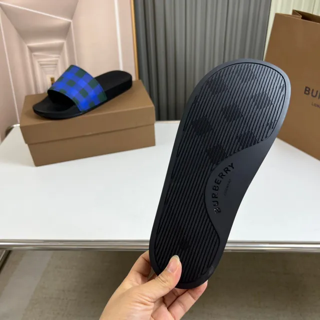 Burberry Check Strap Slide Slipper 8