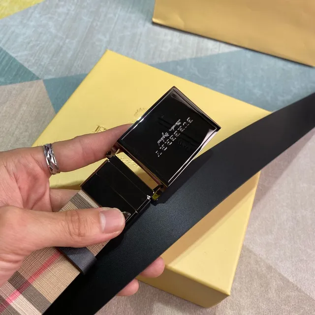 Burberry Knight Beige Check Reversible Leather Belt 7