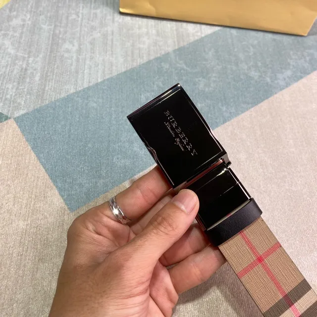 Burberry Knight Beige Check Reversible Leather Belt 8