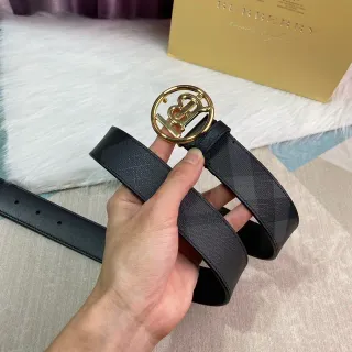 Burberry Knight কালো হাউস চেক চামড়ার বেল্ট