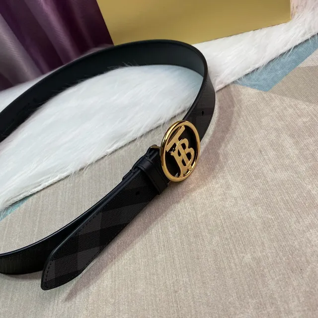 Burberry Knight 黑色房屋格纹皮革腰带 3