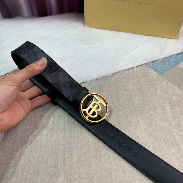 Burberry Knight 黑色房屋格纹皮革腰带 7