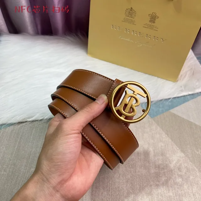 Burberry Knight Cinto de Couro Liso Tan com Fivela Circular de Monograma Marrom Dourado 8