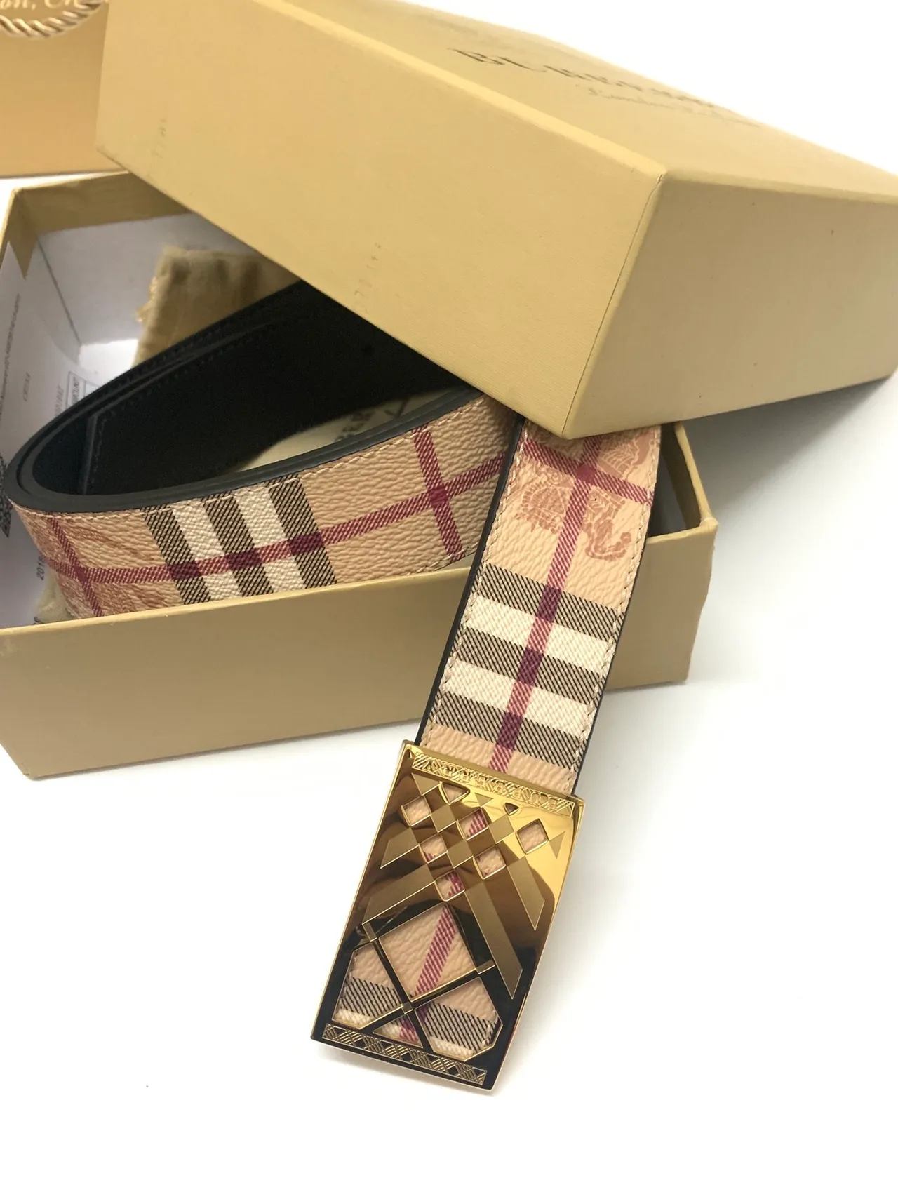 Burberry Knight Check Pattern Leather Belt 9