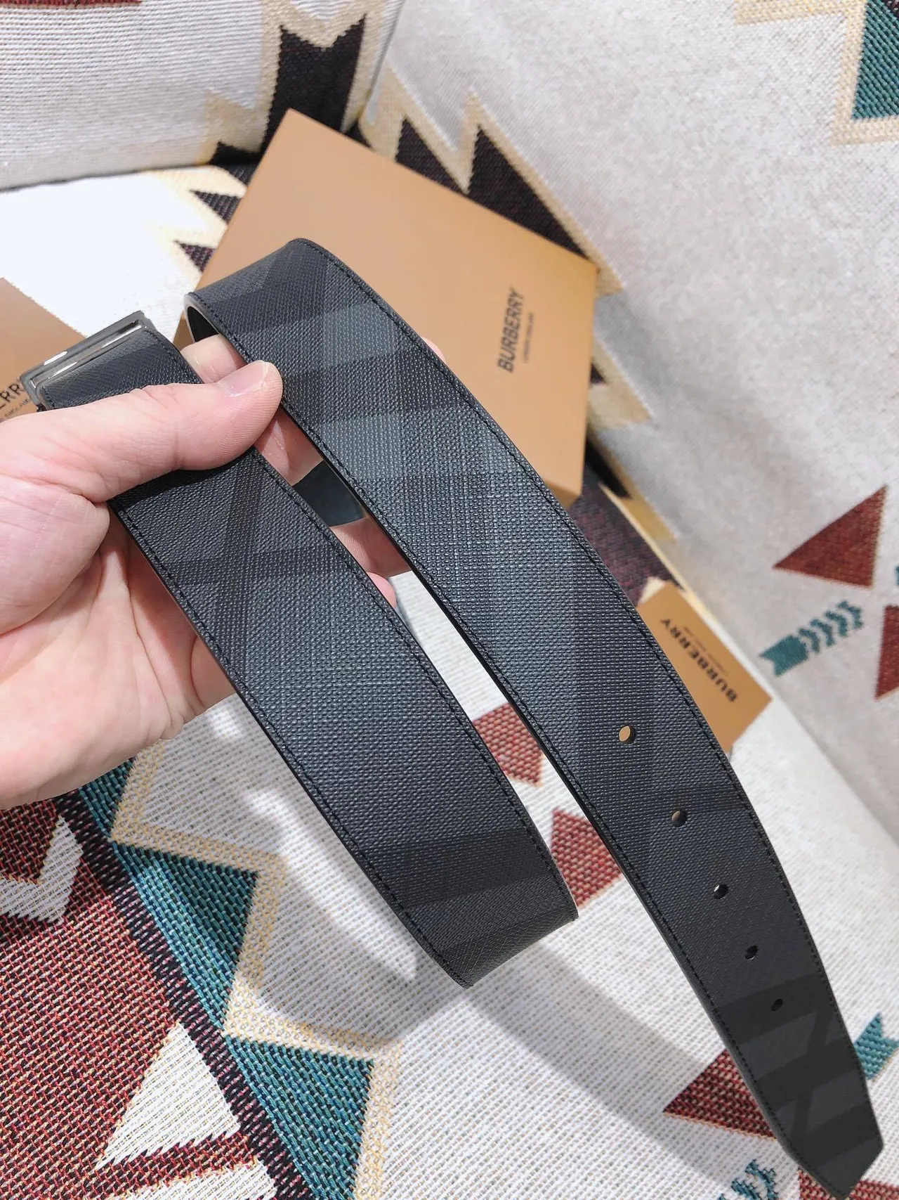 Burberry নাইট উল্টনযোগ্য জ্যামেট্রিক চেক চামড়ার বেল্ট 2