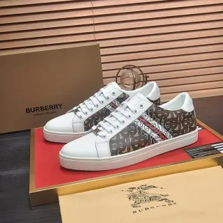 Burberry Knight حذاء رياضي أبيض وبني Monogram أسلوب حياة