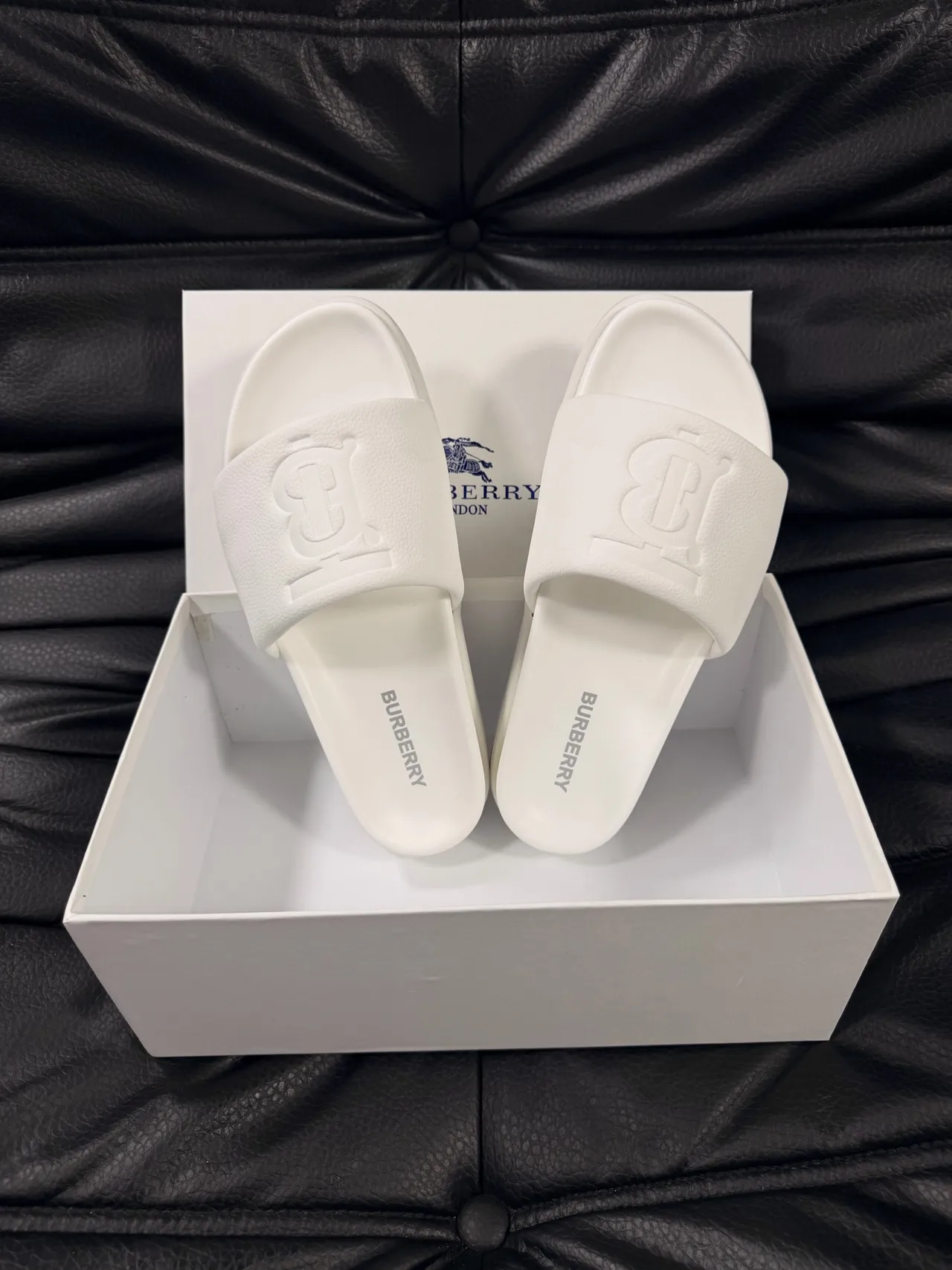 Burberry Knight White Monochrome Textured Strap Slippers 4