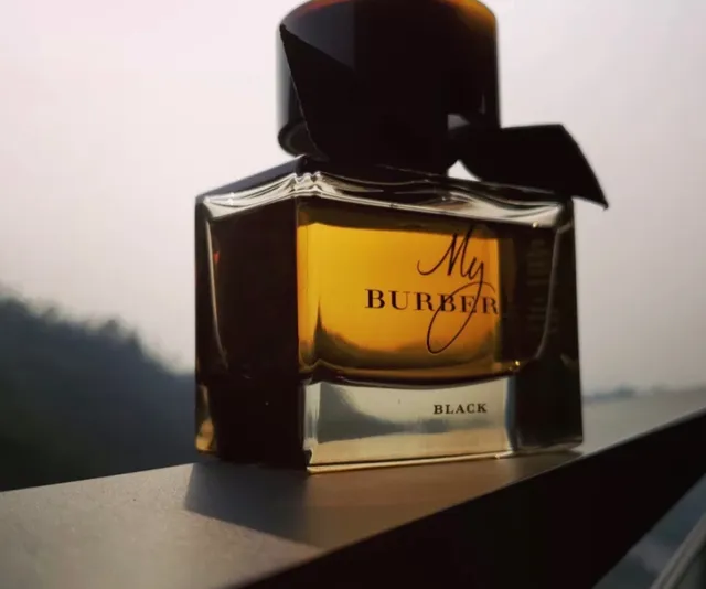 Burberry My भूरा गोल्ड स्क्वेयर-कट कांच की बोतल क्रीम कैप परफ्यूम 2