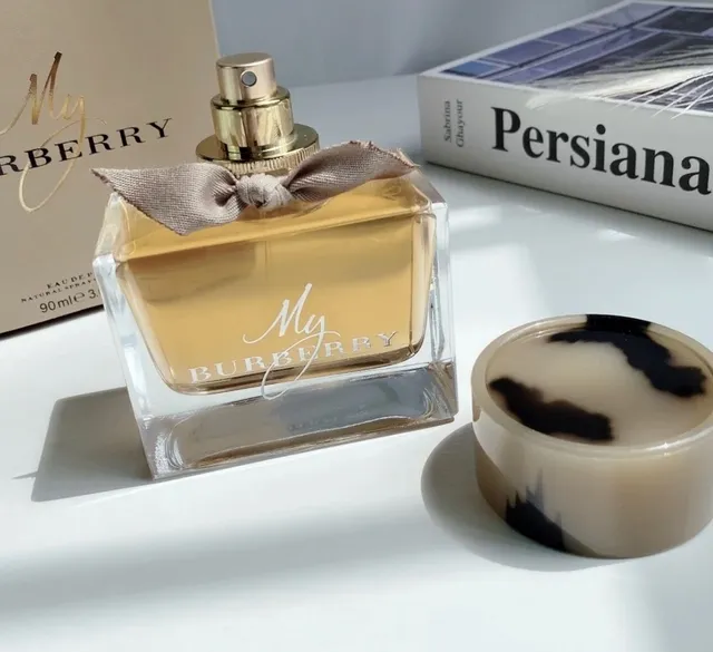 Burberry My भूरा गोल्ड स्क्वेयर-कट कांच की बोतल क्रीम कैप परफ्यूम 7