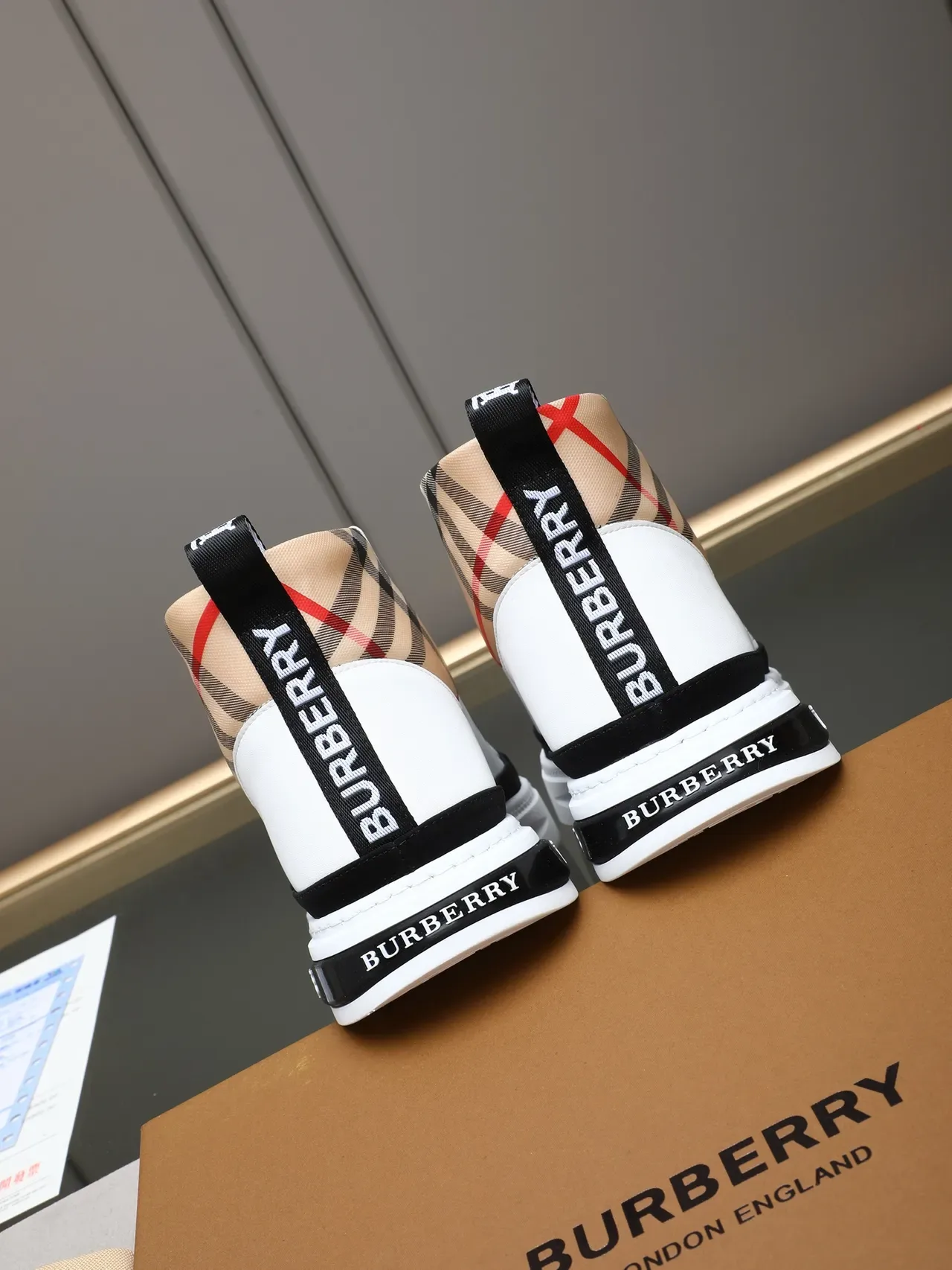 Burberry Blanc Noir Sneakers Lifestyle Hautes Cuir Et Tissu À Carreaux Supérieur 3