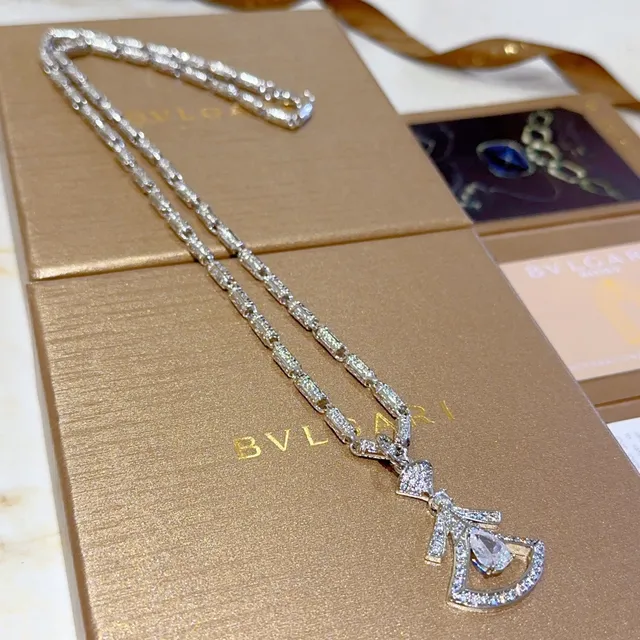 Bvlgari Divas’ Dream Fan-Shaped Pearl-Cut Diamond Necklace 6