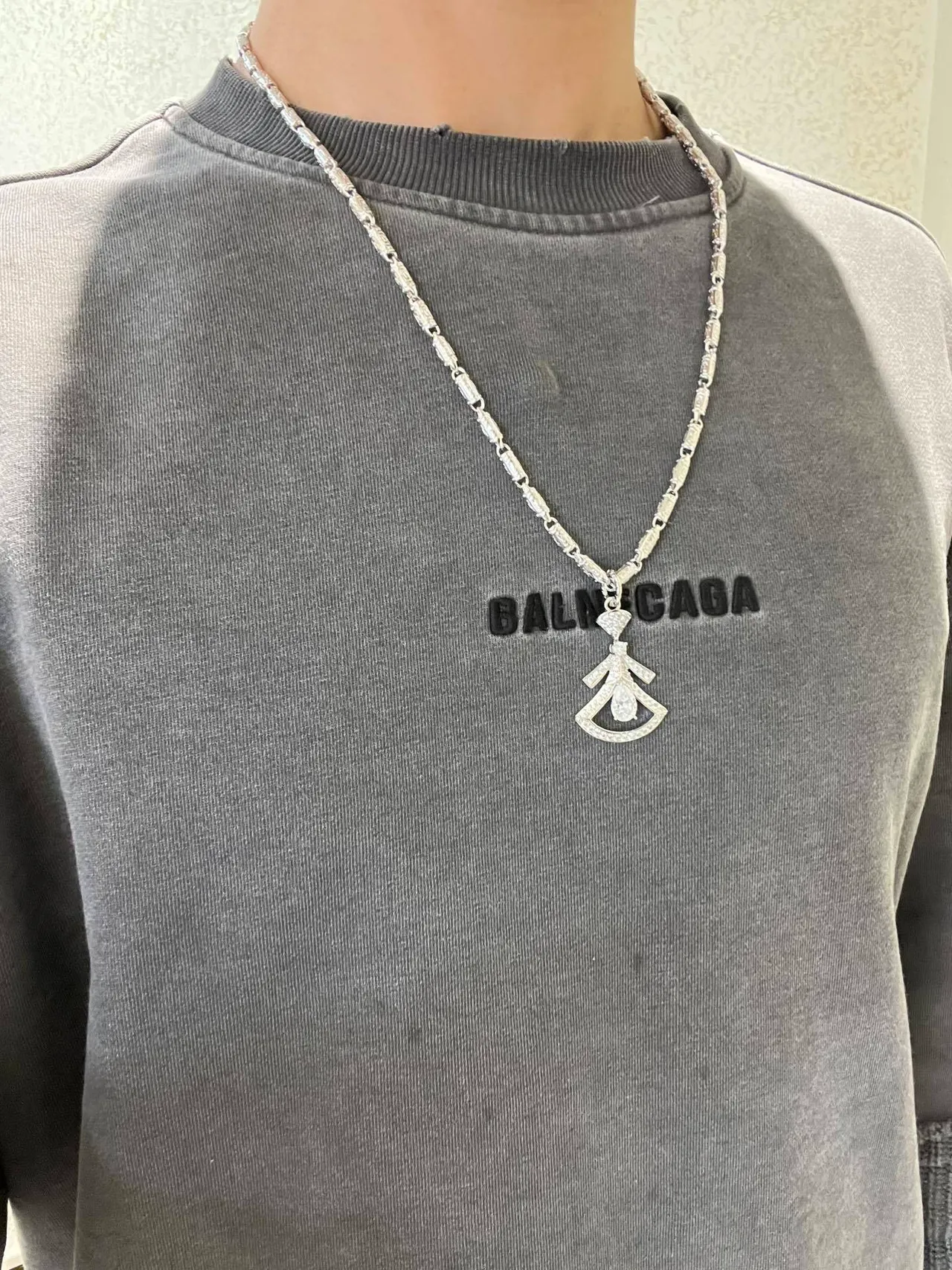 Bvlgari Divas’ Dream Fan-Shaped Pearl-Cut Diamond Necklace 8