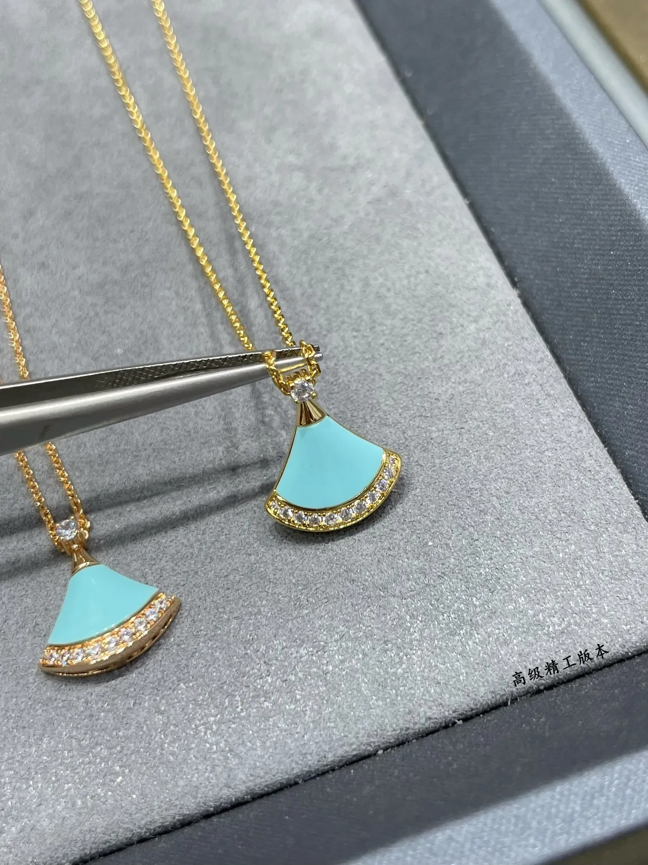 Bvlgari Divas’ Dream টারকয়েজ ইমেল এবং ডায়মন্ড পাখা হার 3