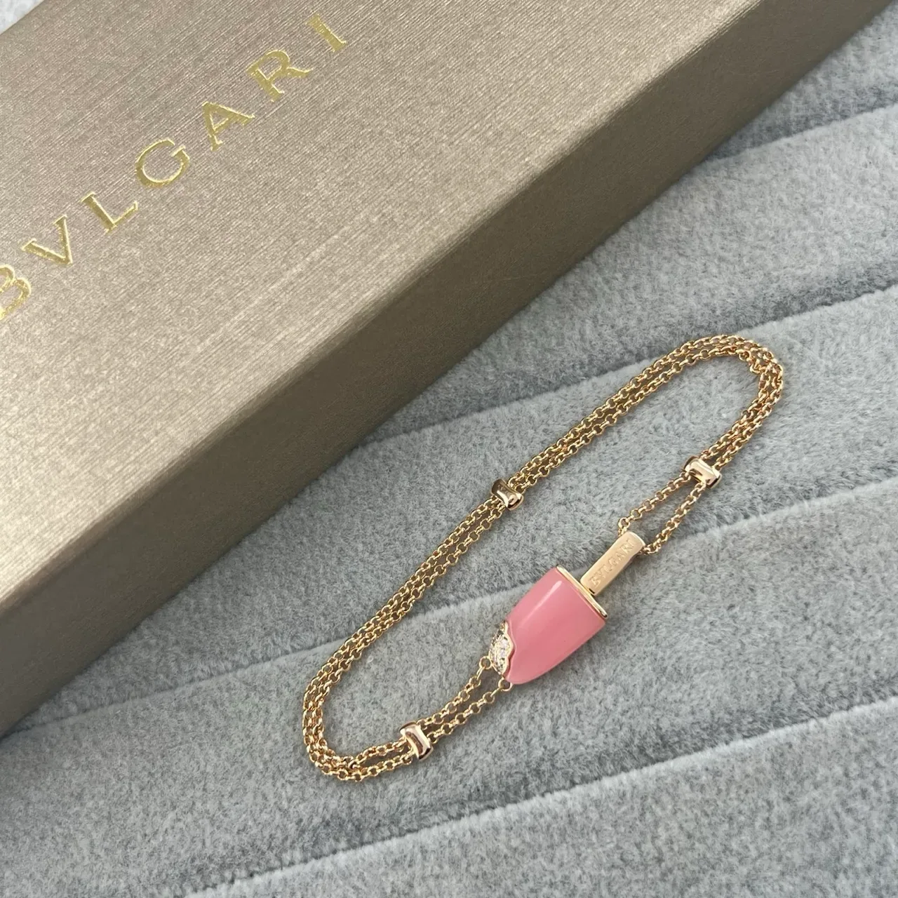 Bvlgari Collares con Cadena Doble y Dije de Piedra Cónica 4