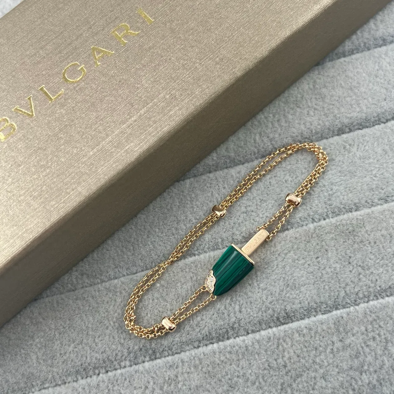 Bvlgari Collares con Cadena Doble y Dije de Piedra Cónica 5