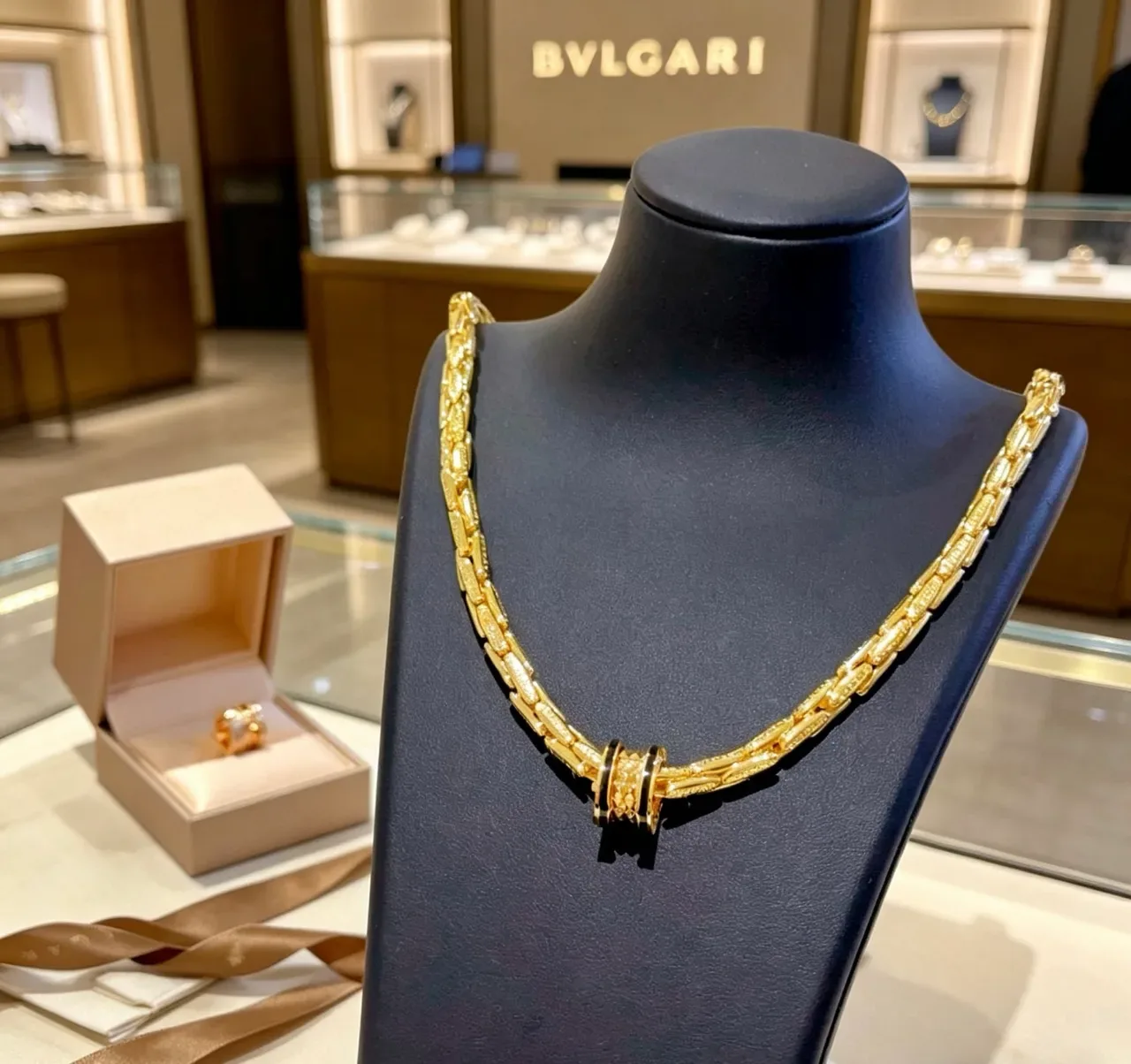 Bvlgari সোনা কালো Tubogas-Linked পালিশ হার 3