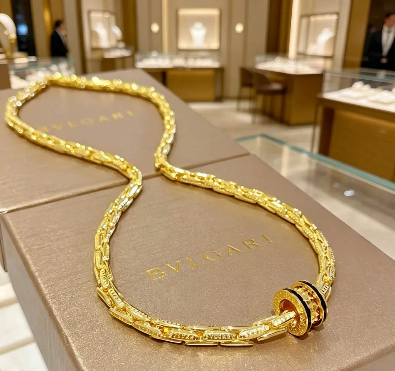 Bvlgari সোনা কালো Tubogas-Linked পালিশ হার 6