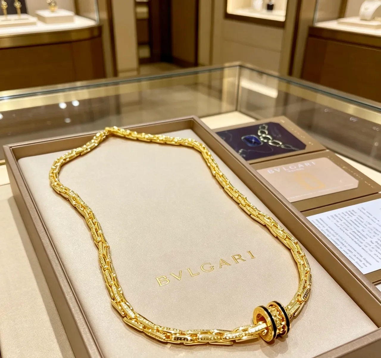 Bvlgari সোনা কালো Tubogas-Linked পালিশ হার 9